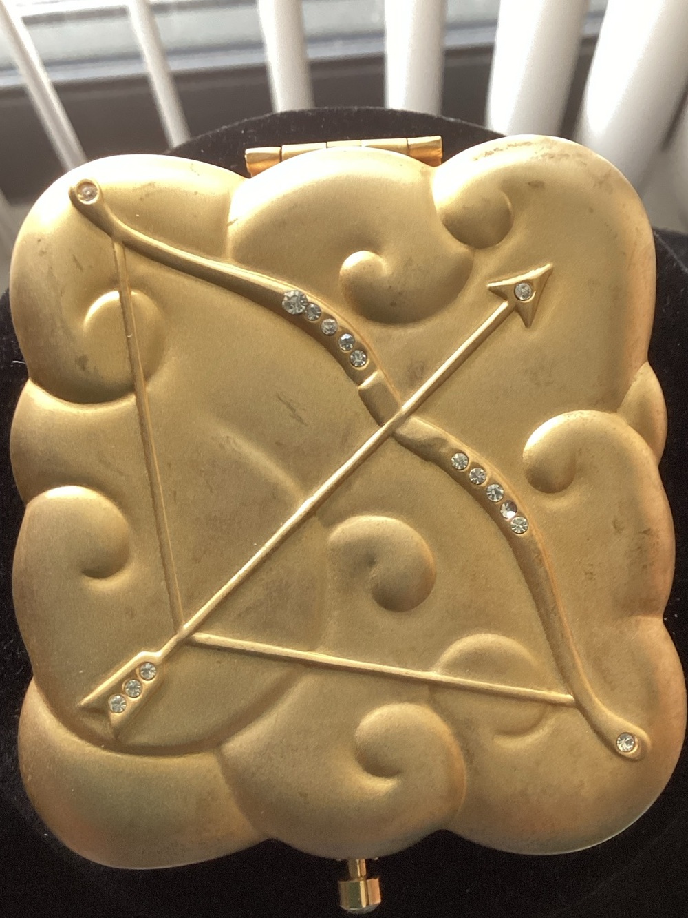 Gold Bow & Arrow Decorative Compact Mirror - Unbranded